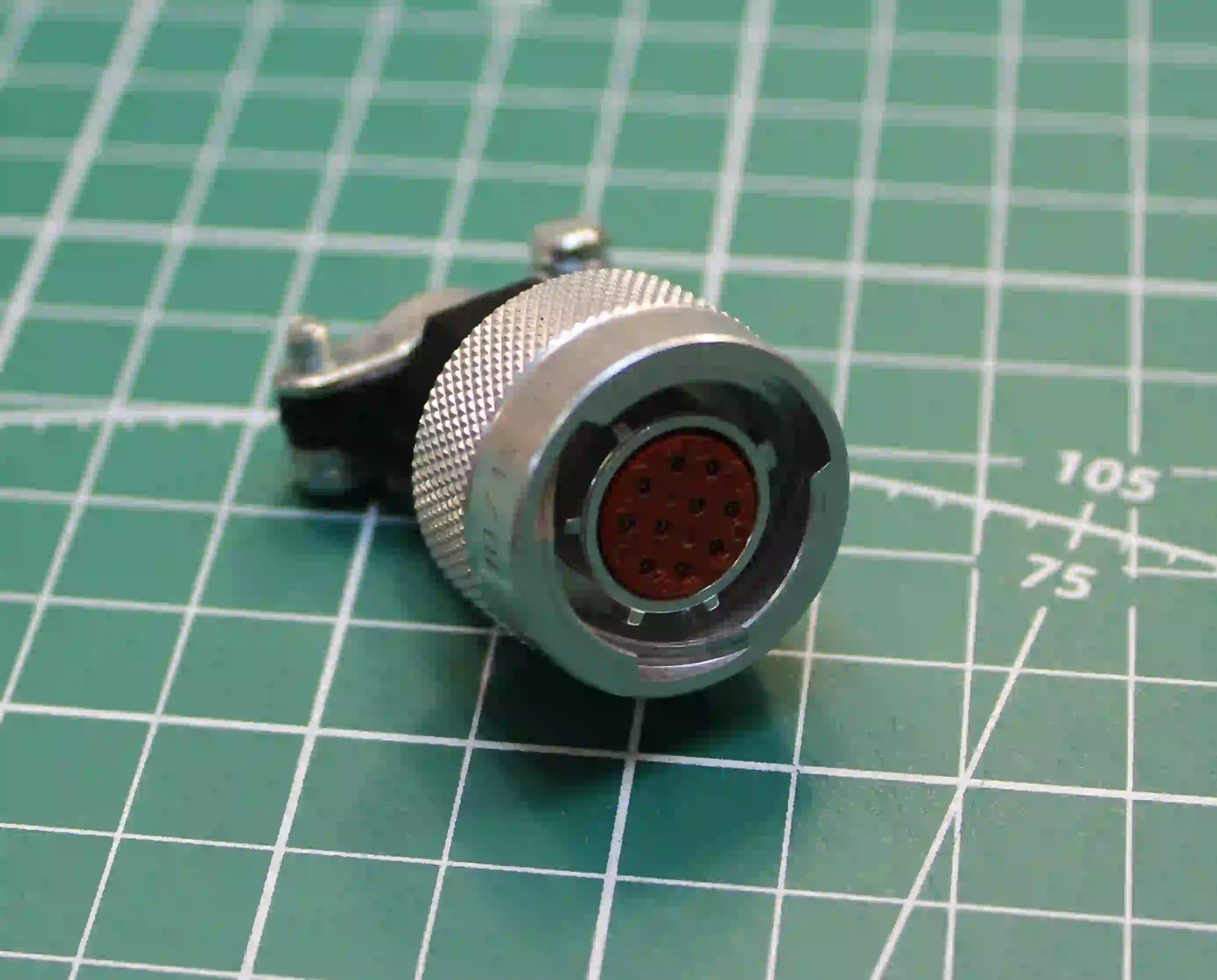 ЦНС БС-1-10/14-Р12-1-В Розетка кабельная